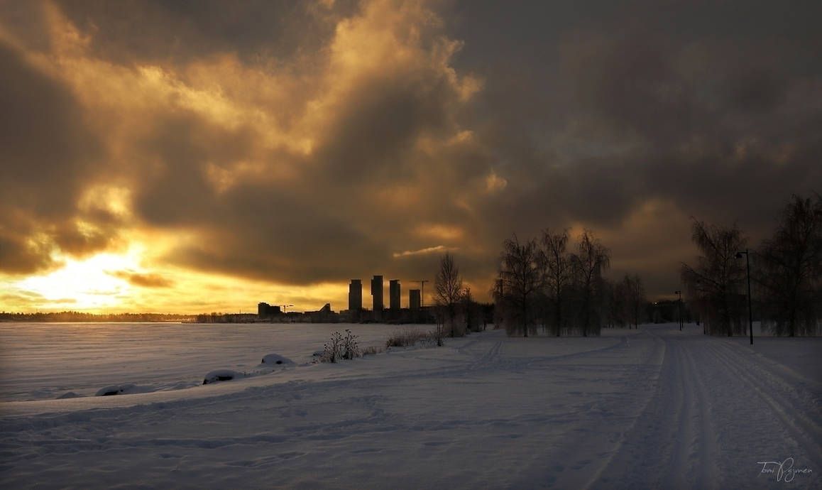 winter_sunrise_by_pajunen4_dfmh6i1-pre.jpg